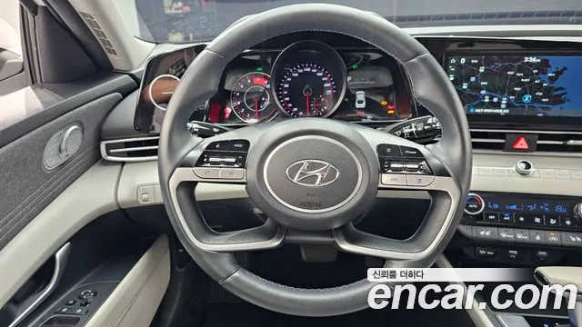 Hyundai Avante CN7 — Фото автомобиля 13