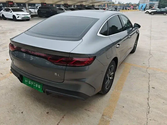 BYD Qin L — Фото автомобиля 6