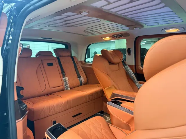 Mercedes-Benz V-Class — Фото автомобиля 12
