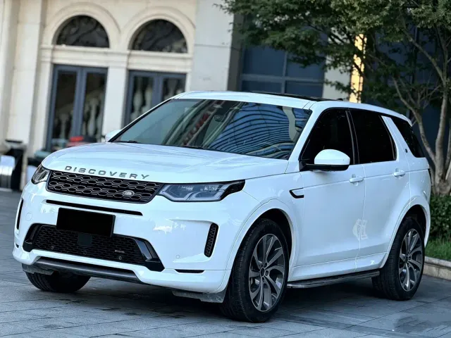 Фотография автомобиля — Land Rover Discovery Sport