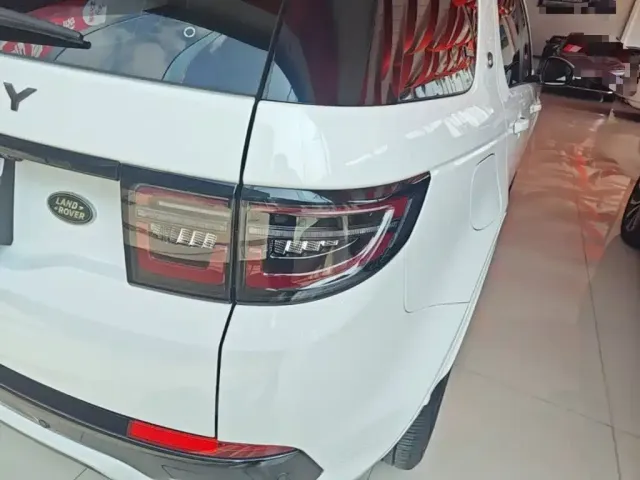 Land Rover Discovery Sport — Фото автомобиля 7