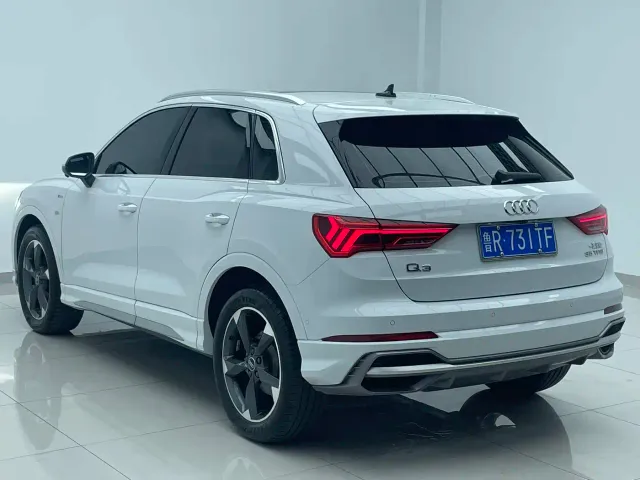 Audi Q3 — Фото автомобиля 4