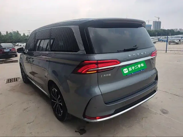 Roewe iMAX8 — Фото автомобиля 4