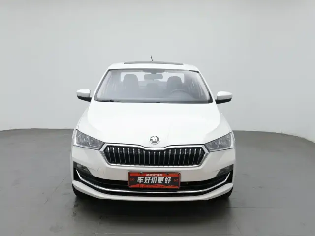 Skoda Rapid — Фото автомобиля 3