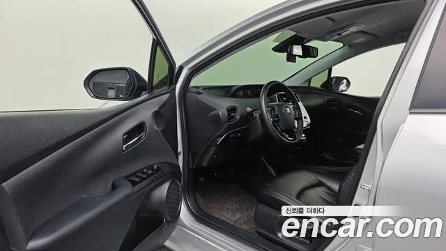 Toyota Prius — Фото автомобиля 9