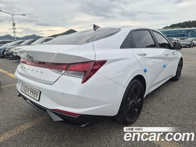 Hyundai Avante CN7 — Фото автомобиля 4