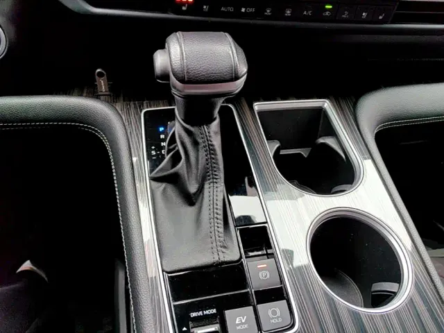 Toyota Sienna — Фото автомобиля 13
