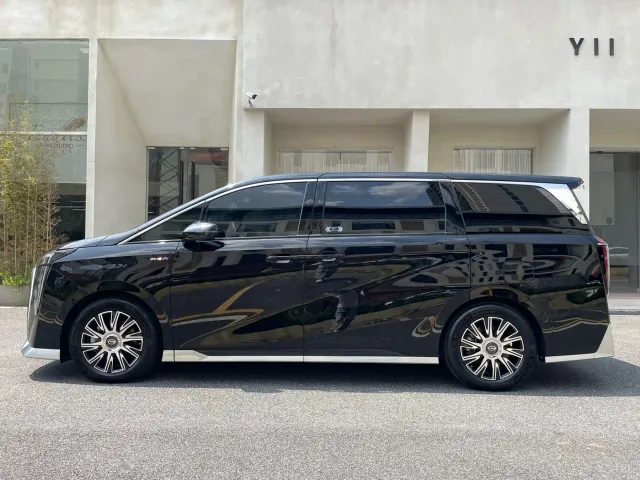 GAC Trumpchi E9 — Фото автомобиля 26