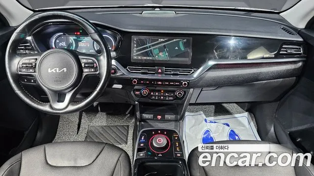 Kia Niro — Фото автомобиля 10