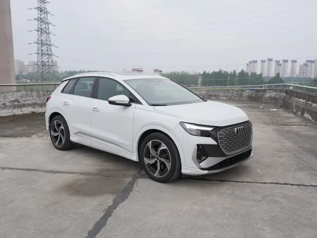 Audi Q4 e-tron — Фото автомобиля 2