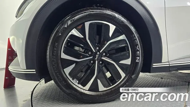 Kia EV6 — Фото автомобиля 5