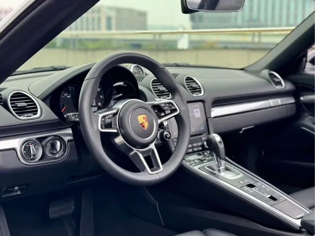 Porsche 718 — Фото автомобиля 11