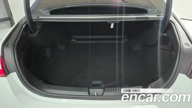 Mercedes-Benz E-Class W214 — Фото автомобиля 10