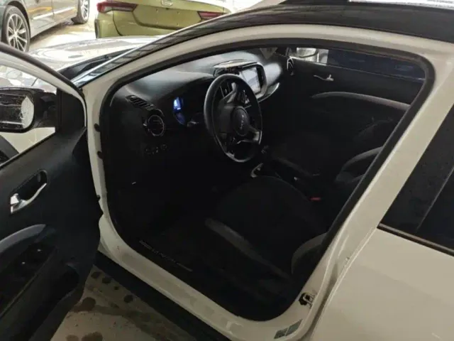 Kia KX1 — Фото автомобиля 6