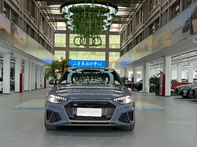 Audi A4L — Фото автомобиля 9