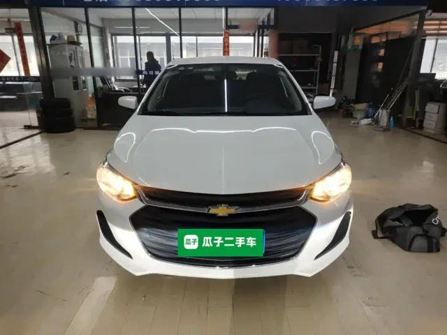 Chevrolet Cavalier — Фото автомобиля 2