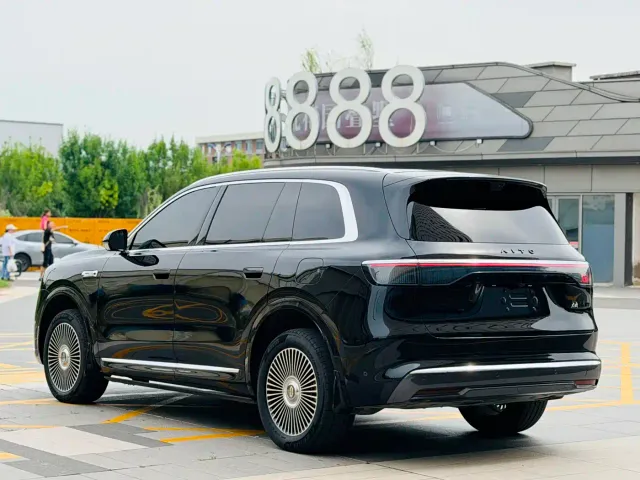 Aito M8 — Фото автомобиля 3