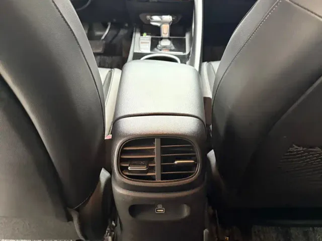 Hyundai Elantra — Фото автомобиля 14