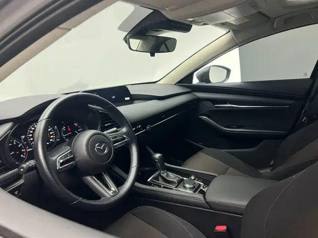 Mazda Axela — Фото автомобиля 13