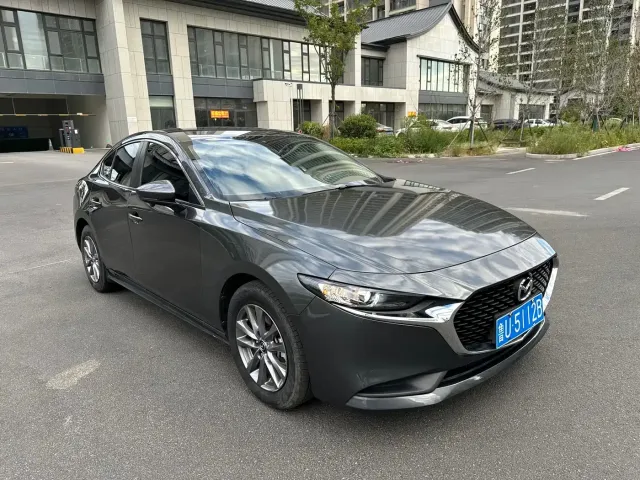Mazda Axela — Фото автомобиля 2