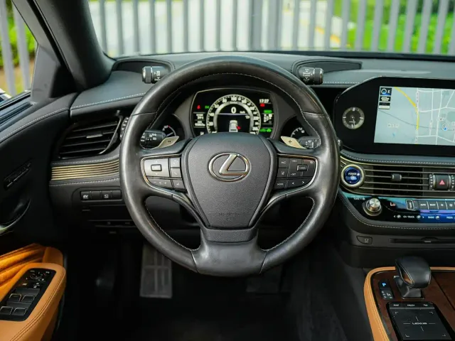 Lexus LS — Фото автомобиля 22