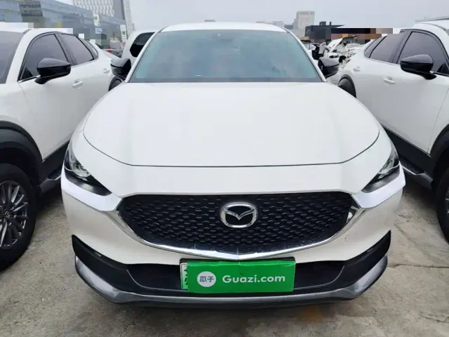 Mazda CX-30 EV — Фото автомобиля 2