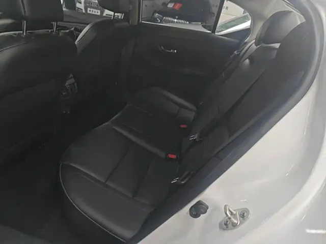 Nissan Sylphy — Фото автомобиля 16