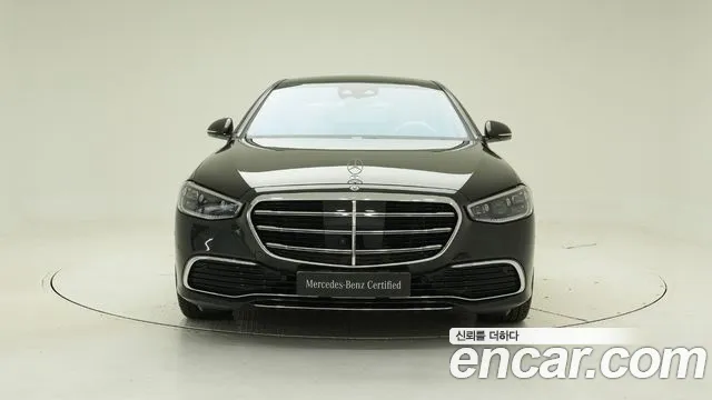 Mercedes-Benz S-Class — Фото автомобиля 3