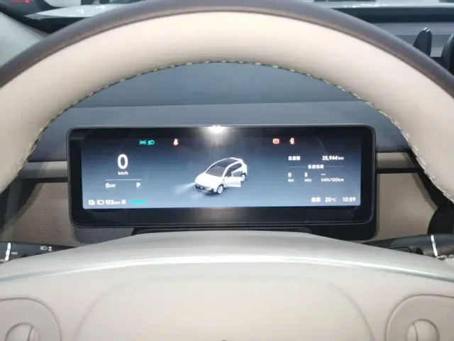 Leapmotor B10 — Фото автомобиля 11