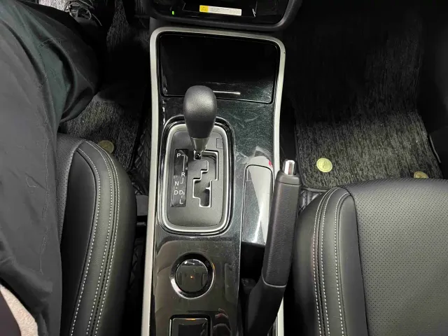 Mitsubishi Outlander — Фото автомобиля 15