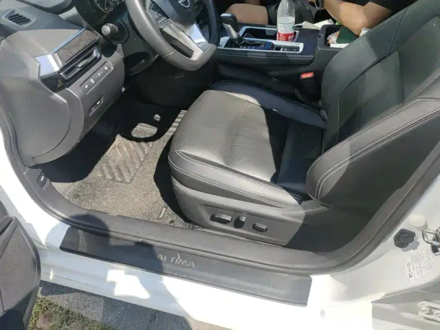 Nissan Teana — Фото автомобиля 9