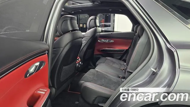 Genesis GV70 — Фото автомобиля 18