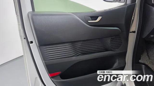 Hyundai Staria — Фото автомобиля 13