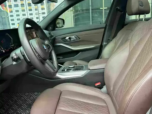 BMW 3 Series — Фото автомобиля 9