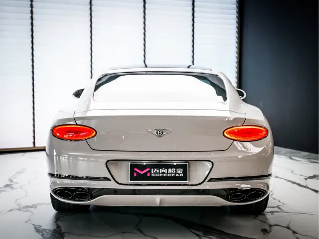 Bentley Continental — Фото автомобиля 4