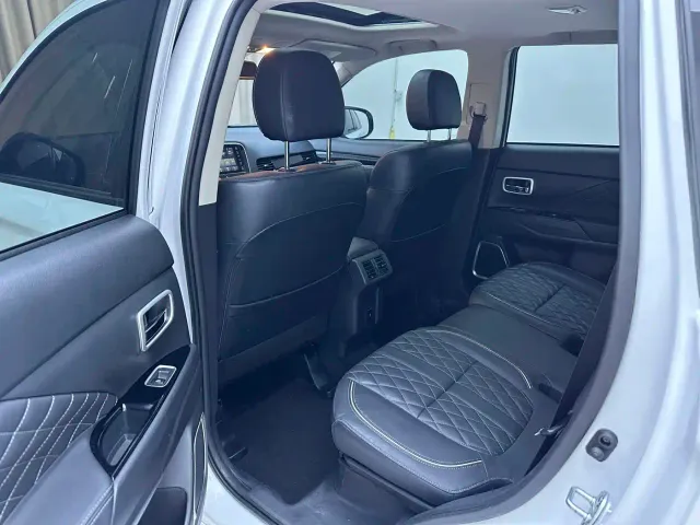 Mitsubishi Outlander — Фото автомобиля 9
