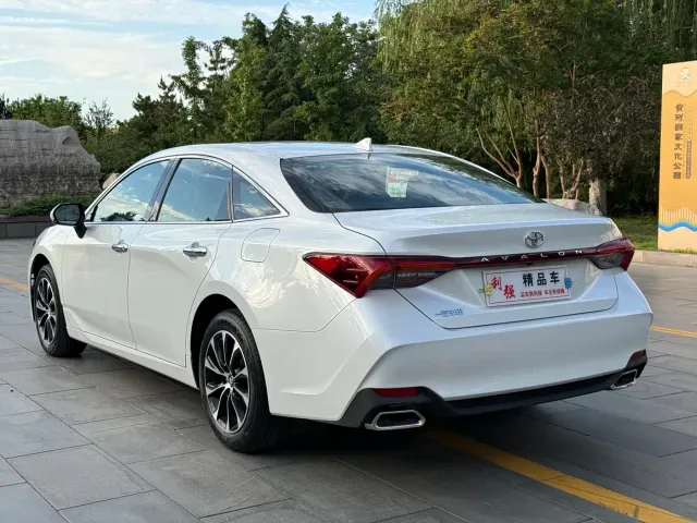 Toyota Avalon — Фото автомобиля 17