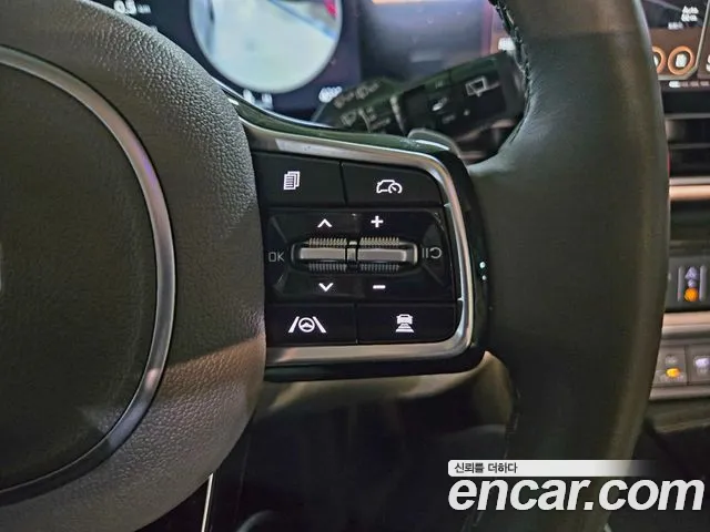 Kia Carnival Generation 4 — Фото автомобиля 18