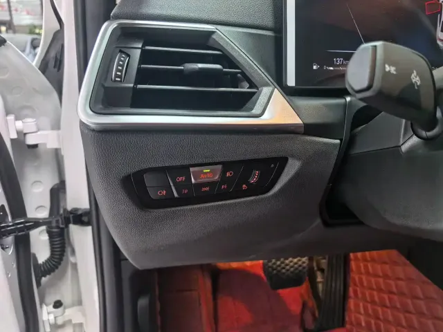 BMW 3 Series — Фото автомобиля 12