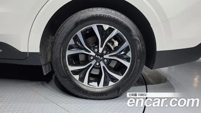 Kia Carnival Generation 4 — Фото автомобиля 6