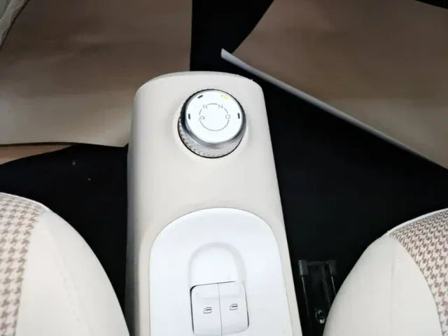 Wuling Hongguang Mini EV — Фото автомобиля 13
