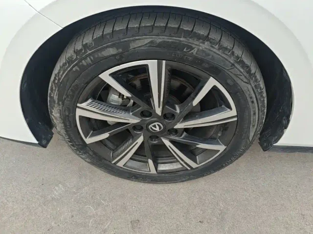 Changan Eado — Фото автомобиля 22