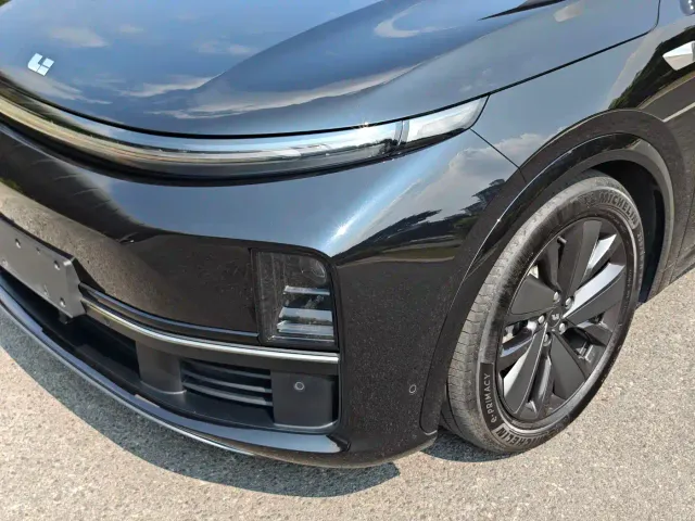 Li Auto L7 — Фото автомобиля 9