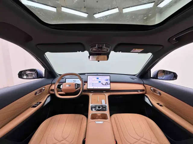 Geely Galaxy Galaxy Starship 7 EM-i 2025 120km Navigation Edition — Фото автомобиля 21