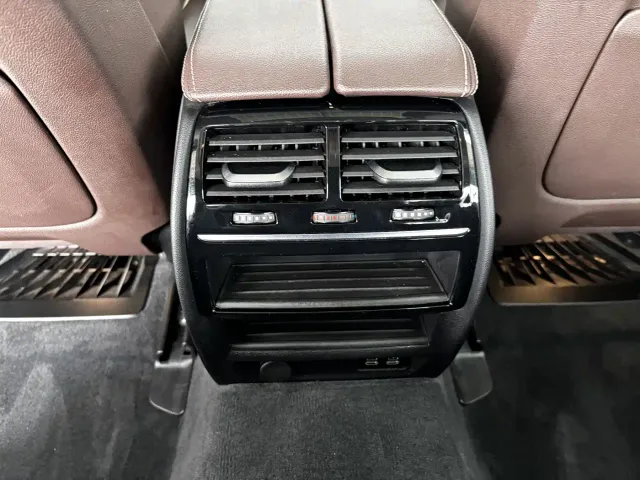 BMW 5 Series — Фото автомобиля 21