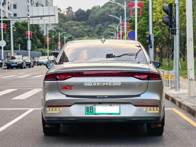 GAC Aion S — Фото автомобиля 5