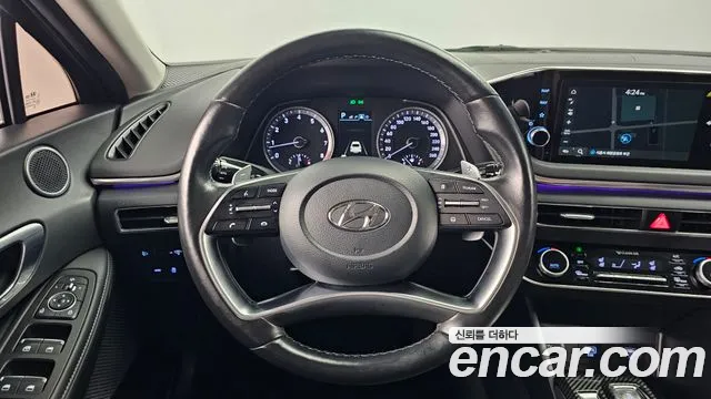 Hyundai Sonata Sonata (DN8) 2.0 LPG(Для проката) — Фото автомобиля 13