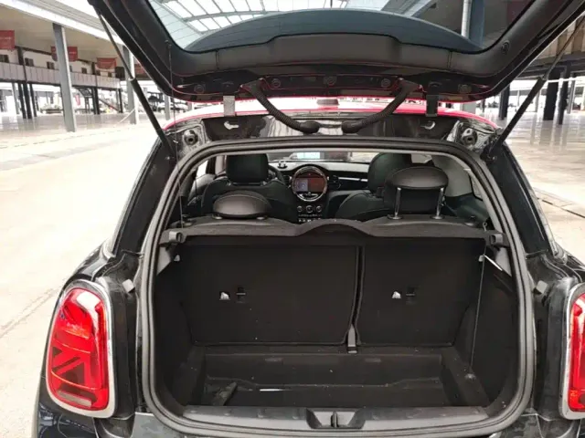 MINI Hatch — Фото автомобиля 18