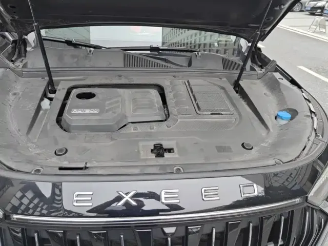 Exeed VX — Фото автомобиля 10