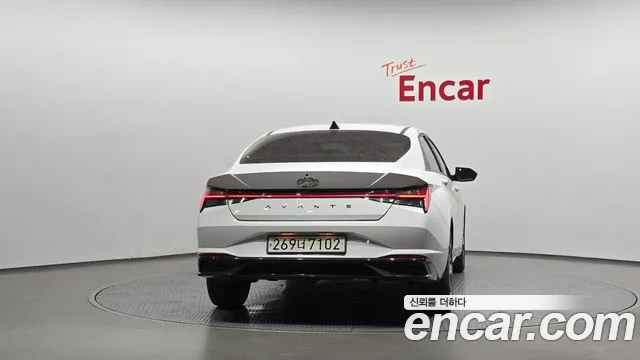 Hyundai Avante CN7 — Фото автомобиля 4